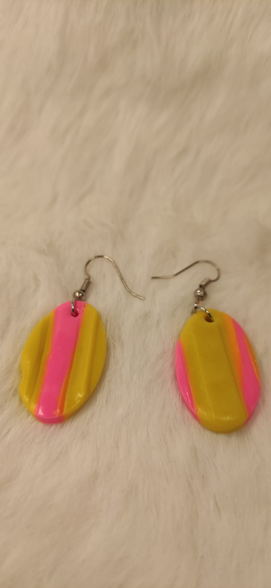 Fel geel met fel roze gemarmerde oorbellen - 2 varianten