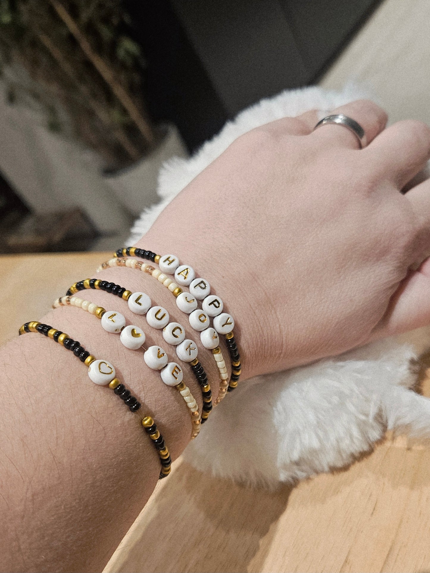 Set 5 enkel- of armbandjes boho love