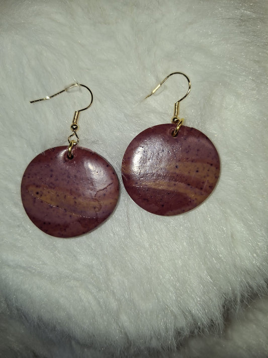 Gemarmerde paarse ronden oorbellen