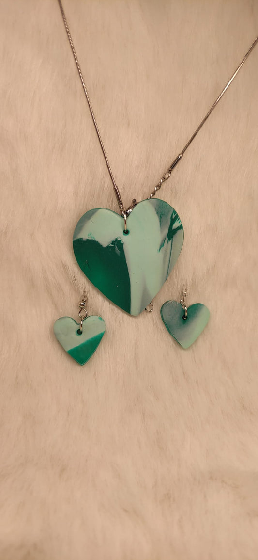 Groen gemarmerde set oorbellen + ketting