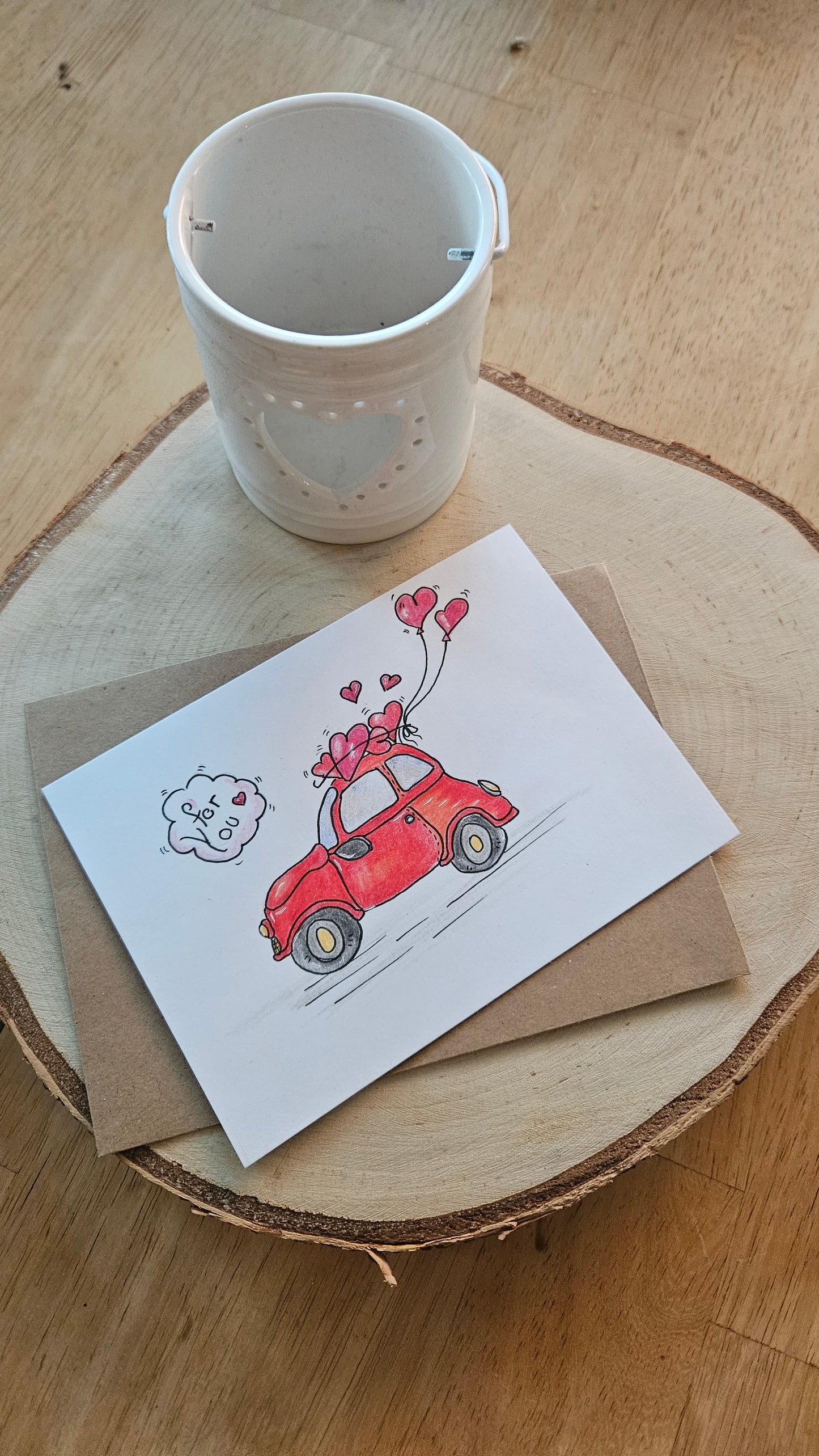 Geïllustreerde wenskaart valentijn hartjesauto