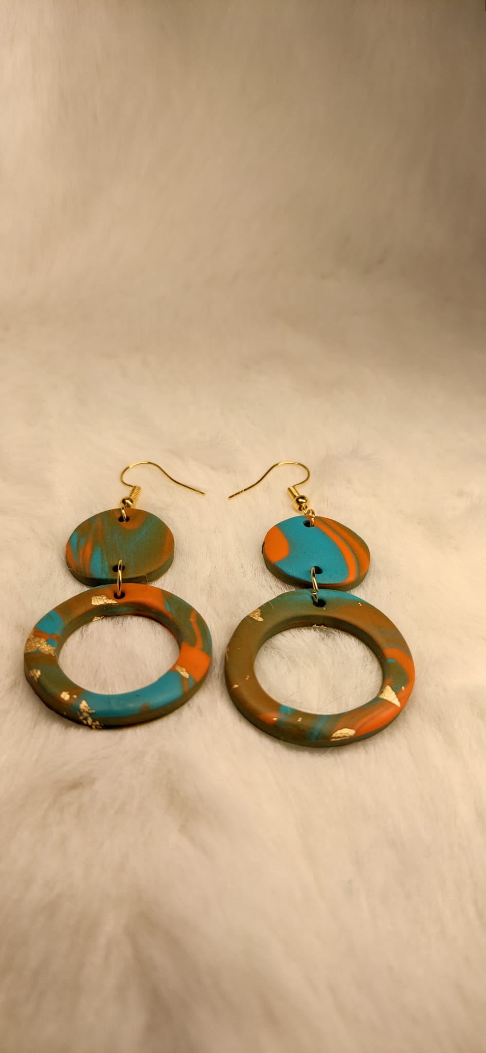 Gemarmerde hangers met oranje en blauw (3 varianten)