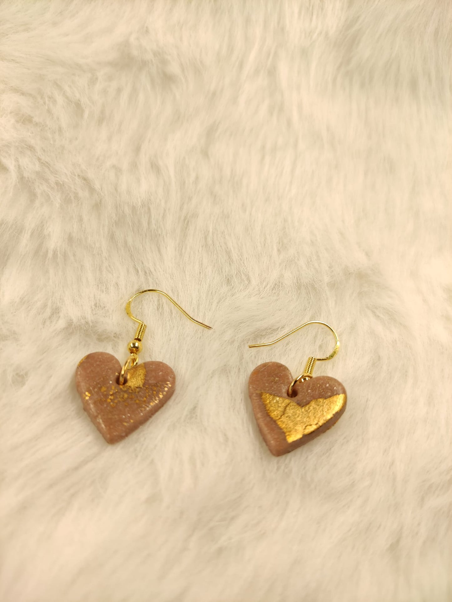 Beige gouden hartjes