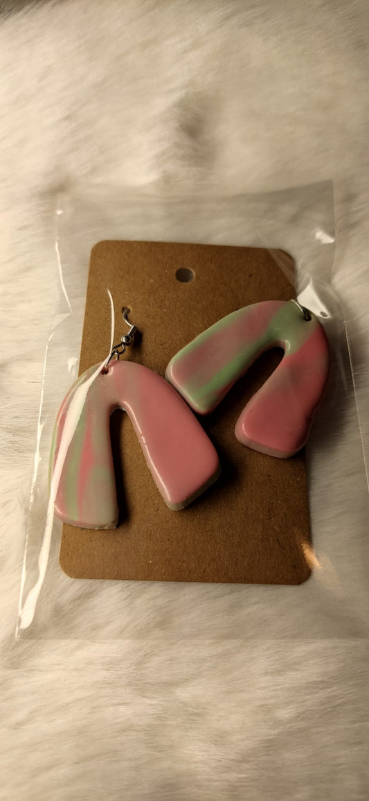 Roze gemarmerde hangers