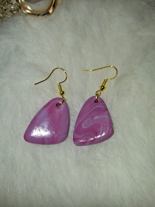 Lila gemarmerde hangers