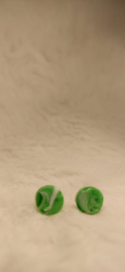 Groen gemarmerde stekertjes