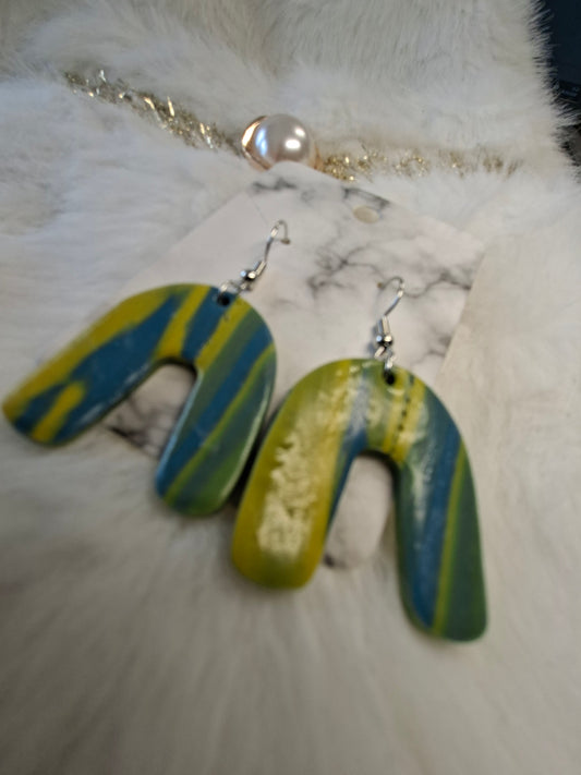 Geel / blauw / groen gemarmerde hangers
