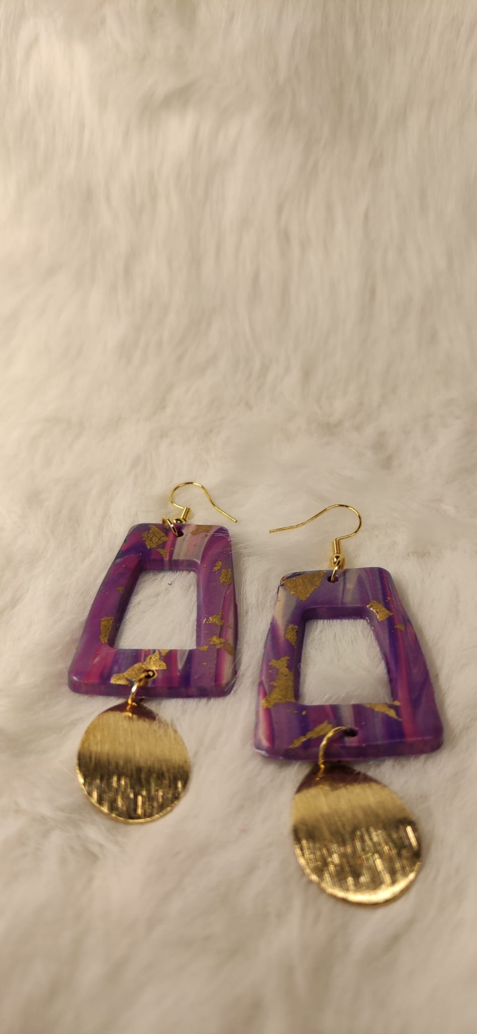 Paarse Roze gemarmerde hangers oorbellen met goud