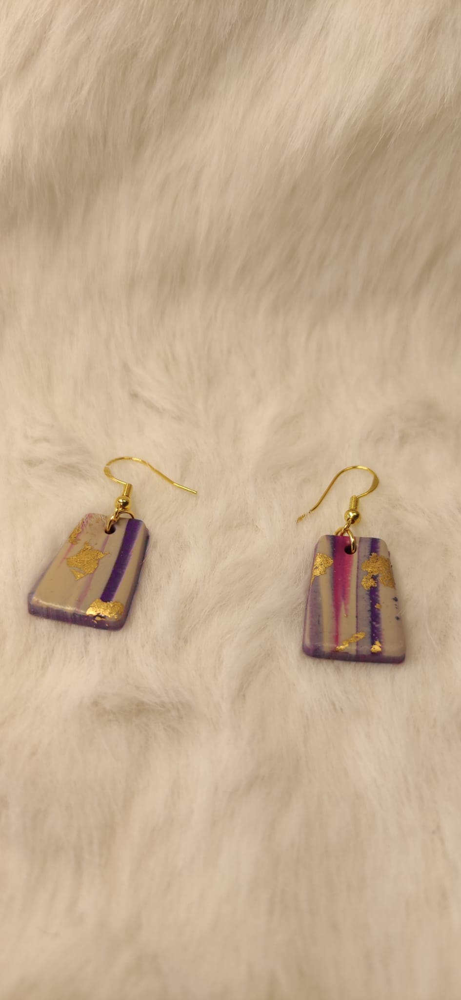 Paarse Roze trapezium met lichtgrijs en goud