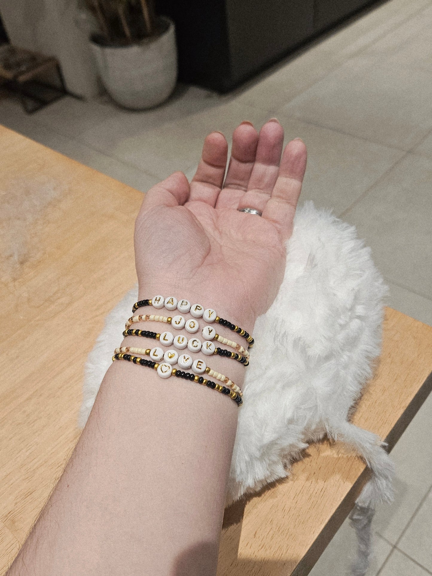 Set 5 enkel- of armbandjes boho love