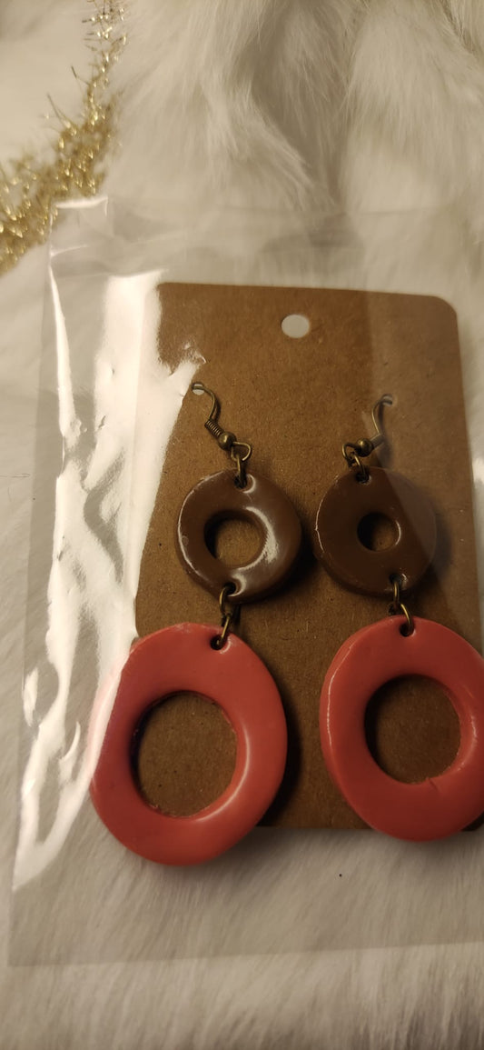 Bruin / oud Roze hangers