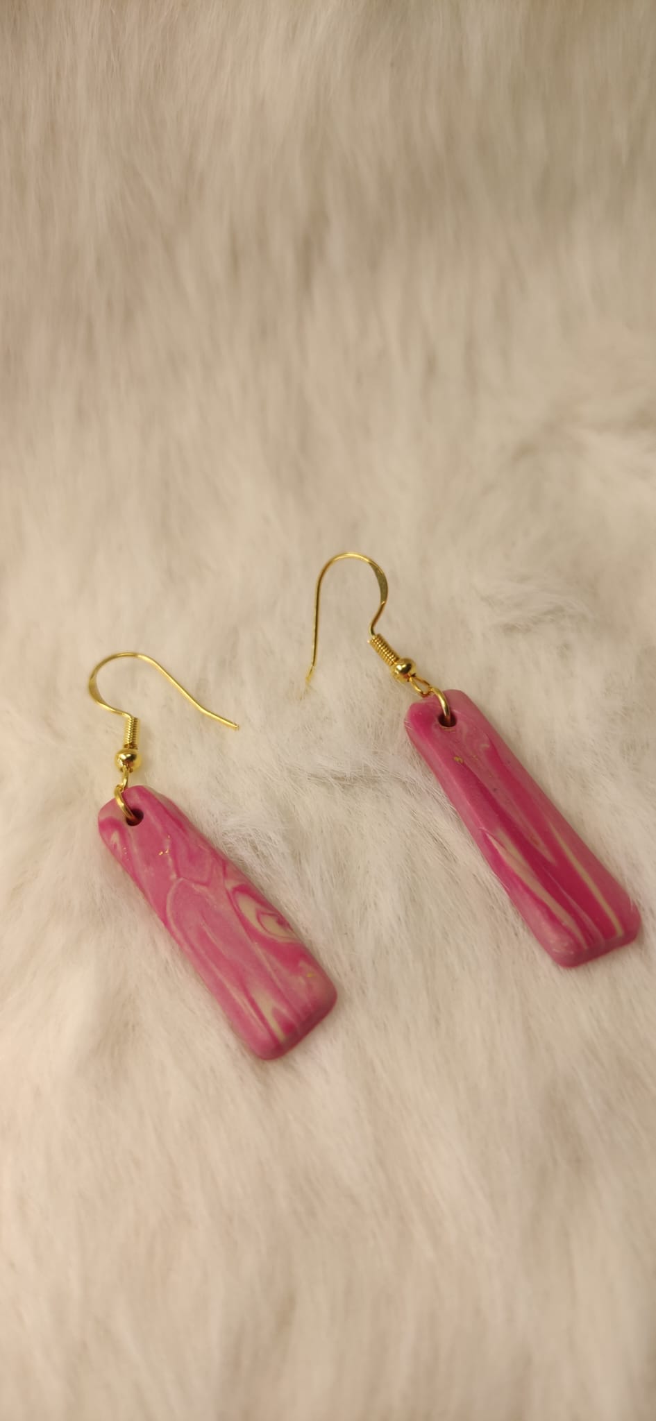 Fijne Roze gemarmerde oorbel